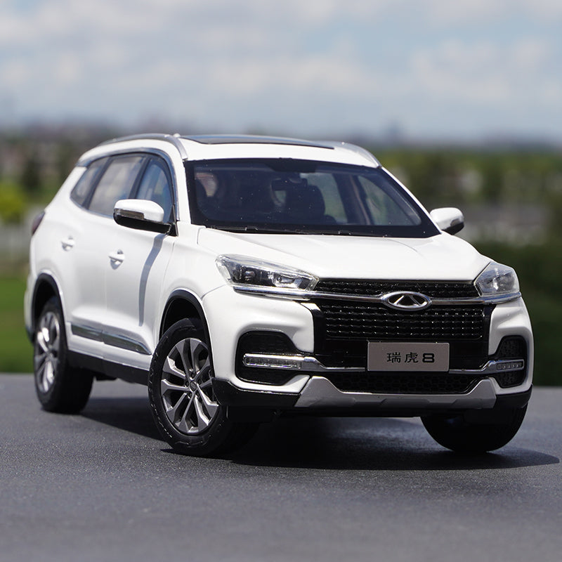 Original authentic 1:18 Chery Tiggo 8 Diecast alloy off-road SUV car model for gift, collection Original authentic 1:18 Chery Tiggo 8 Diecast alloy off-road SUV car model for gift, collection