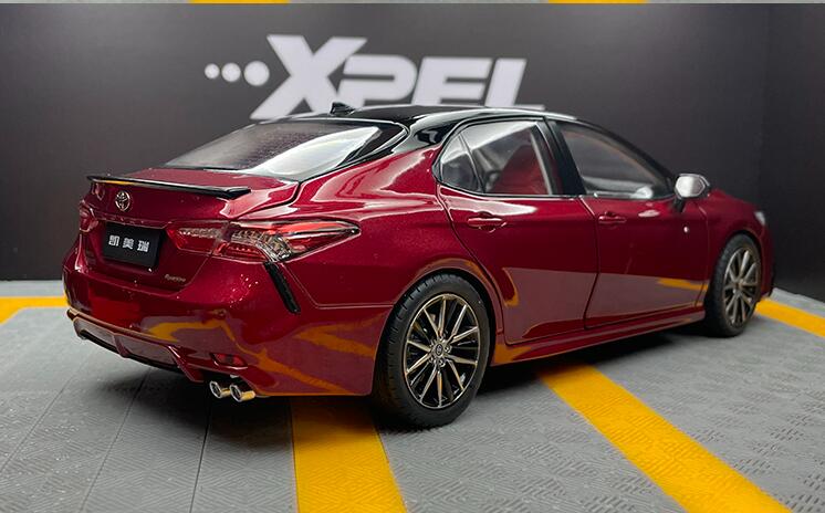 Original factory 1:18 GAC Toyota all new eighth 8th generation Camry 2021 double engine diecast car model Original factory 1:18 GAC Toyota all new eighth 8th generation Camry 2021 double engine diecast car model