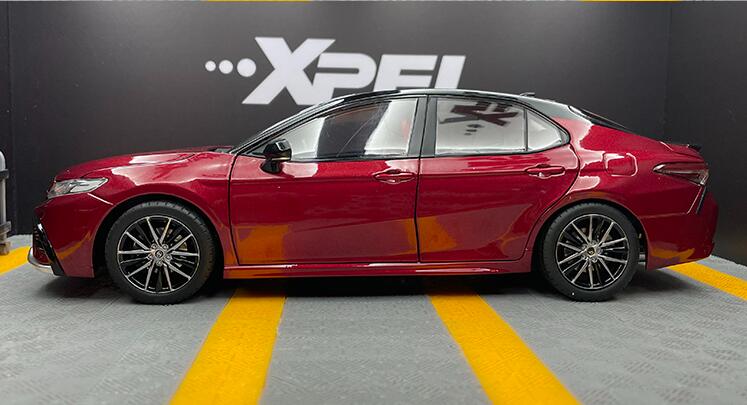 Original factory 1:18 GAC Toyota all new eighth 8th generation Camry 2021 double engine diecast car model Original factory 1:18 GAC Toyota all new eighth 8th generation Camry 2021 double engine diecast car model