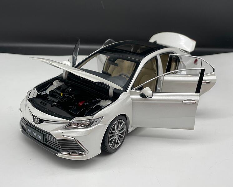 Original factory 1:18 GAC Toyota all new eighth 8th generation Camry 2021 double engine diecast car model Original factory 1:18 GAC Toyota all new eighth 8th generation Camry 2021 double engine diecast car model