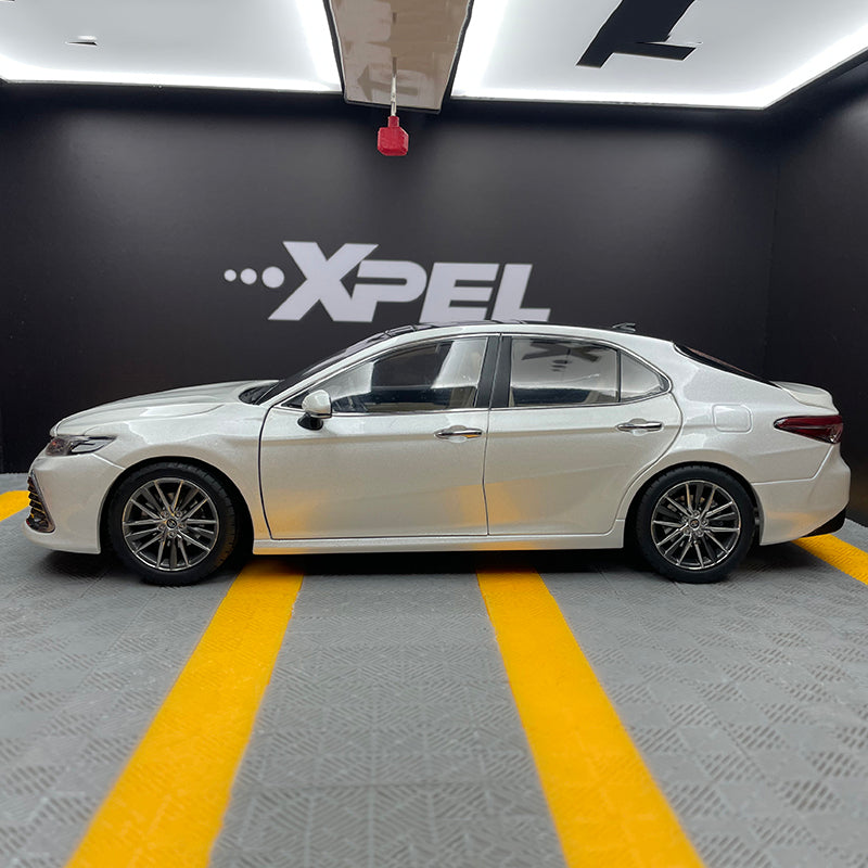 Original factory 1:18 GAC Toyota all new eighth 8th generation Camry 2021 double engine diecast car model Original factory 1:18 GAC Toyota all new eighth 8th generation Camry 2021 double engine diecast car model