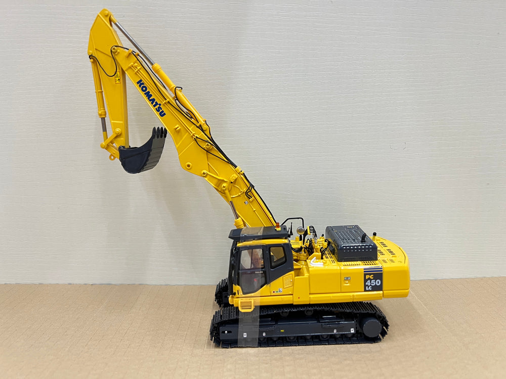 UH8004 1:50 KOMATSU PC450LC-7 Diecast Extended Arm Excavator alloy engineering vehicle model UH8004 1:50 KOMATSU PC450LC-7 Diecast Extended Arm Excavator alloy engineering vehicle model