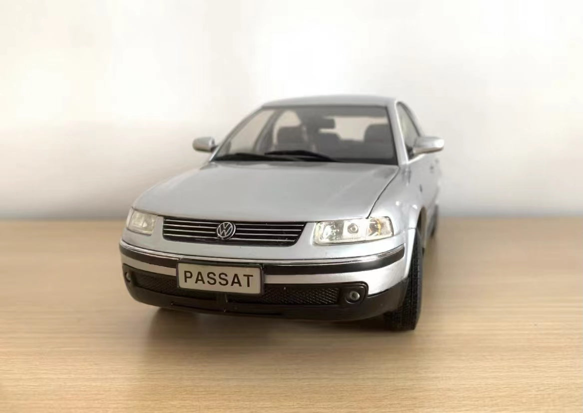1:18 Volkswagen VW Passat B5 b5 diecast scale car model for collection 1:18 Volkswagen VW Passat B5 b5 diecast scale car model for collection