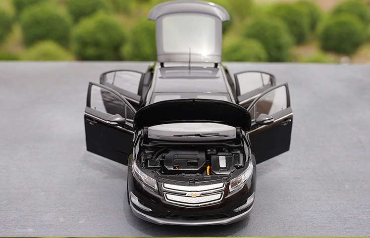 Original 1:18 Chevrolet Volt Volanda diecast pure electric alloy car model for collection, gift Original 1:18 Chevrolet Volt Volanda diecast pure electric alloy car model for collection, gift