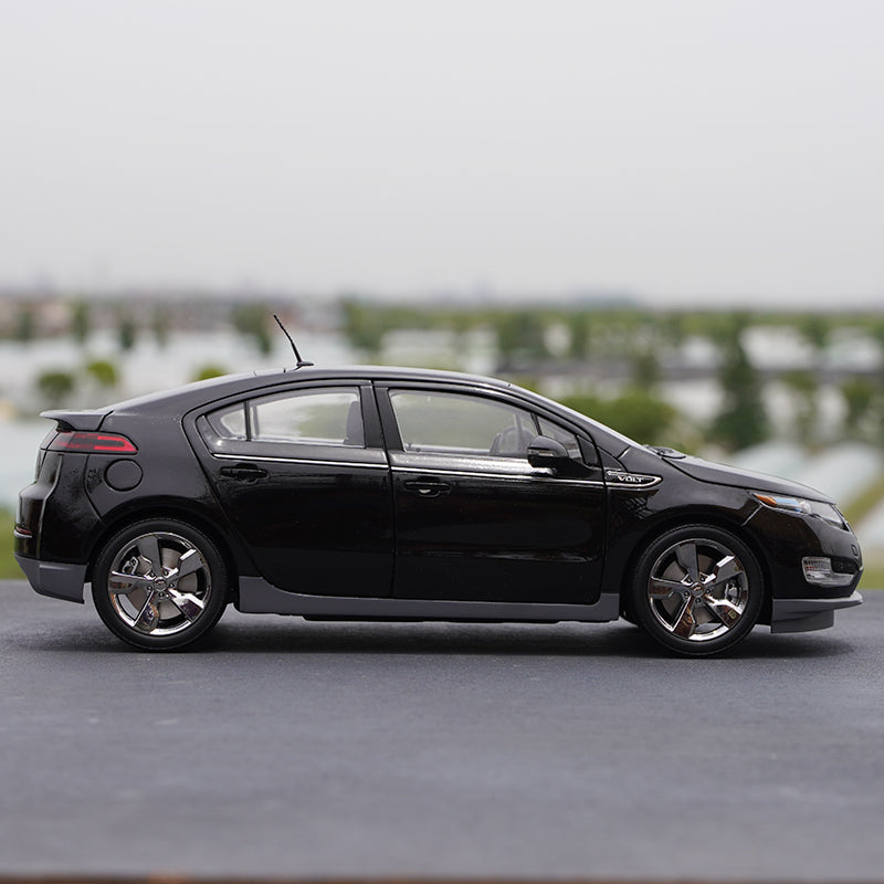 Original 1:18 Chevrolet Volt Volanda diecast pure electric alloy car model for collection, gift Original 1:18 Chevrolet Volt Volanda diecast pure electric alloy car model for collection, gift