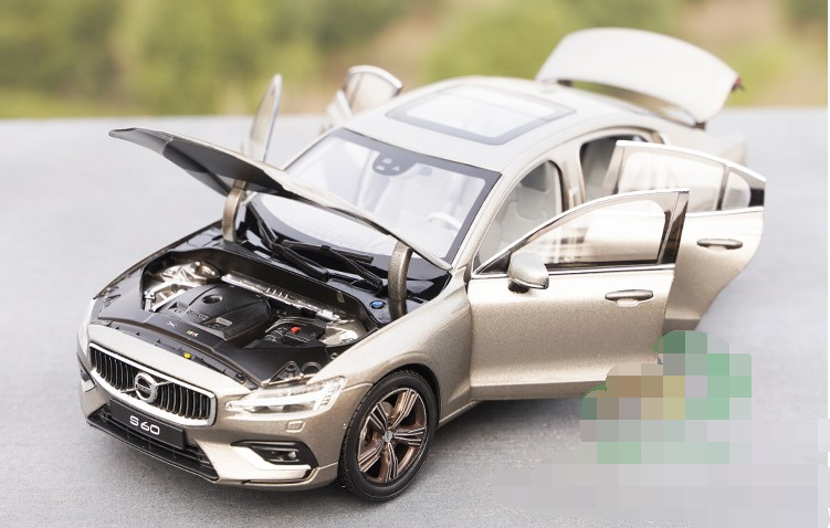 Original factory New Generation 1:18 Volvo S60 2020 diecast car model for gift, toys Original factory New Generation 1:18 Volvo S60 2020 diecast car model for gift, toys
