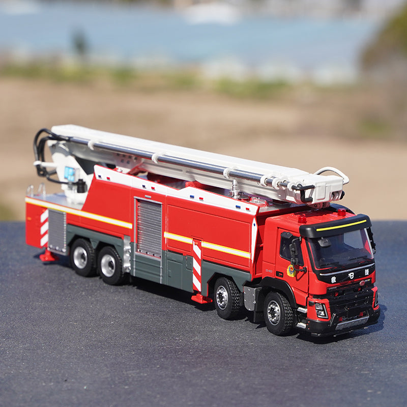 Original factory 1:50 Volvo lift high jet three-phase jet fire truck simulation alloy model China fire rescue gift Original factory 1:50 Volvo lift high jet three-phase jet fire truck simulation alloy model China fire rescue gift