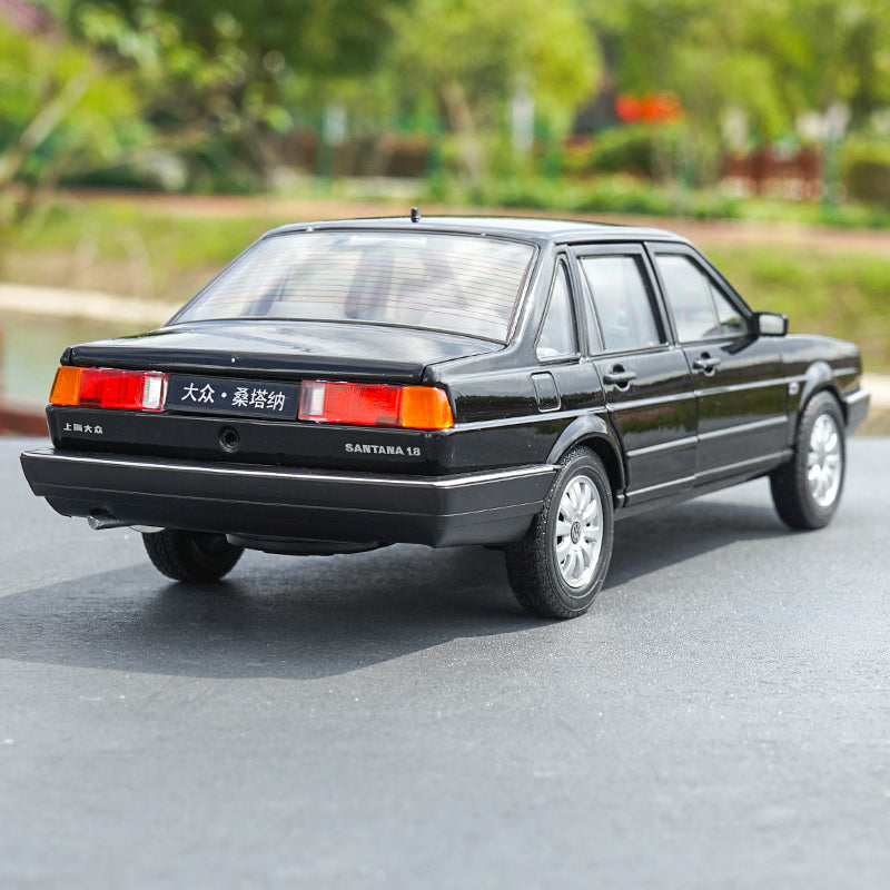 Original factory Santana VW 1:18 Willy FX diecast car model for gift, collection,kids toys Original factory Santana VW 1:18 Willy FX diecast car model for gift, collection,kids toys