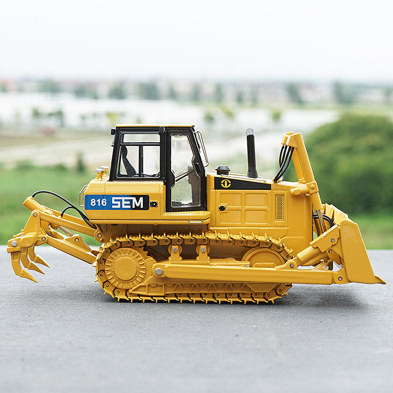 1:35 Original Diecast Shantui SEM816 SEM822 Bulldozer models with small gift 1:35 Original Diecast Shantui SEM816 SEM822 Bulldozer models with small gift