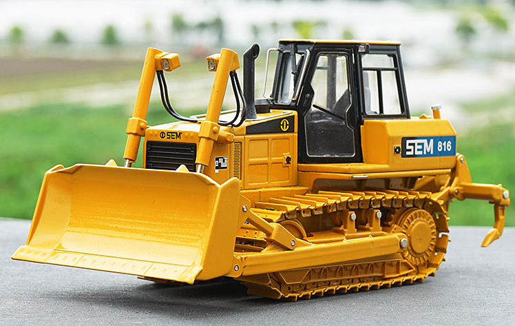1:35 Original Diecast Shantui SEM816 SEM822 Bulldozer models with small gift 1:35 Original Diecast Shantui SEM816 SEM822 Bulldozer models with small gift