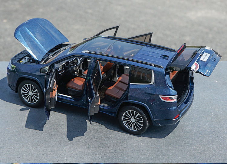 Original factory authentic 1/18 Jeep Grand Commander GAC Fiat Chrysler Diecast JEEP Metal SUV Car Model with small gift Original factory authentic 1/18 Jeep Grand Commander GAC Fiat Chrysler Diecast JEEP Metal SUV Car Model with small gift