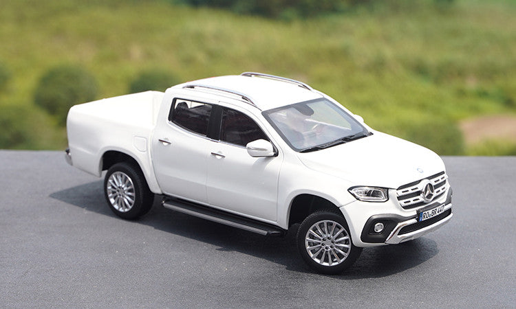 1:18 NOREV Mercedes-Benz X-Class Pickup Truck Diecast Model – Luxury Alloy Replica with Opening Doors, Suspension & Engine Detail