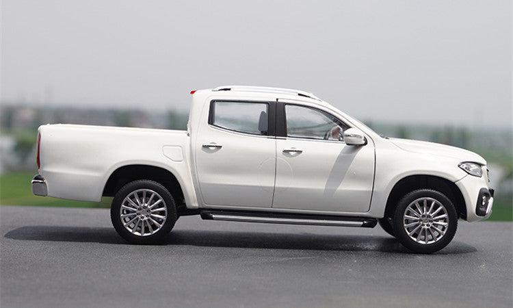 1:18 NOREV Mercedes-Benz X-Class Pickup Truck Diecast Model – Luxury Alloy Replica with Opening Doors, Suspension & Engine Detail