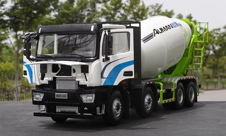Authentic 1:24 Scale Foton Auman EST LOXA L10 8*4 Diecast Concrete Mixer Truck for Christmas gift,collection