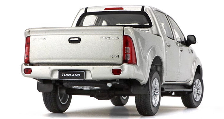 Original authentic 1:24 Scale Foton Tunland off-road Pickup Truck replica for promotional gift