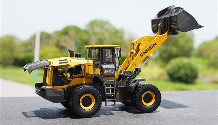 1:35 Ensign YX677HV Collectible realistic metal loader replica – Heavy-Duty Alloy Construction miniature