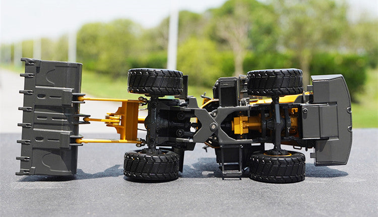 1:35 Ensign YX677HV Collectible realistic metal loader replica – Heavy-Duty Alloy Construction miniature