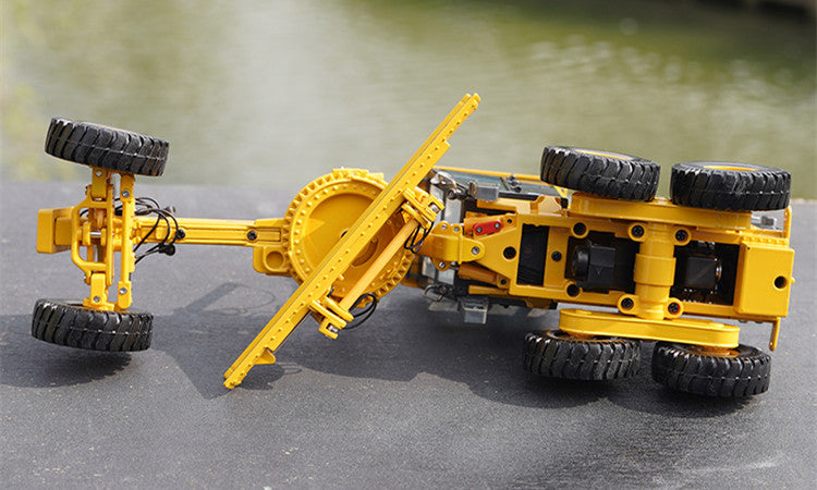Original factory 1:35 Shantui SG21-3 Motor Grader Diecast Model – Precision Alloy Construction