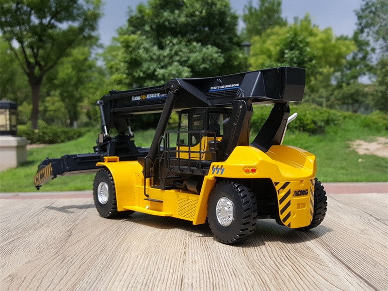 Authentic 1:35 XCMG XCS4531K Reach Stacker Diecast Model – Alloy Container Crane Collectible for gift