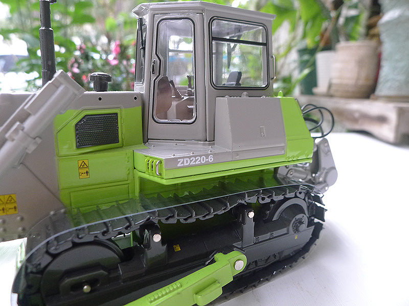 High quality 1:35 ZOOMLION ZD220-6 Realistic bulldozer miniature – Alloy Heavy Equipment Replica with Movable Blade & Ripper