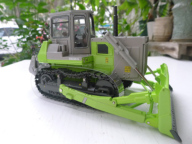 High quality 1:35 ZOOMLION ZD220-6 Realistic bulldozer miniature – Alloy Heavy Equipment Replica with Movable Blade & Ripper