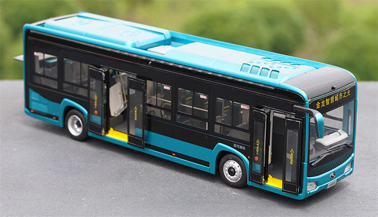1:38 Xiamen King Long Smart City Light 5G Connected  XMQ6105G collectible city bus – High Simulation Collectible Diecast Bus with Opening Doors & Light Effects