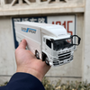 Original factory 1:43 Mitsubishi FUSO SUPERGREAT Diecast container truck model for gift