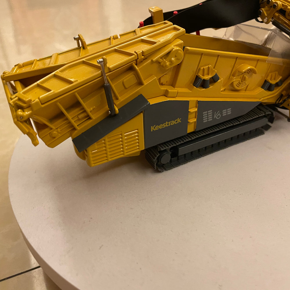 Original factory 1:50 Keestrack Frontier diecast screen crusher k6 crawler alloy construction machinery model for gift, collection