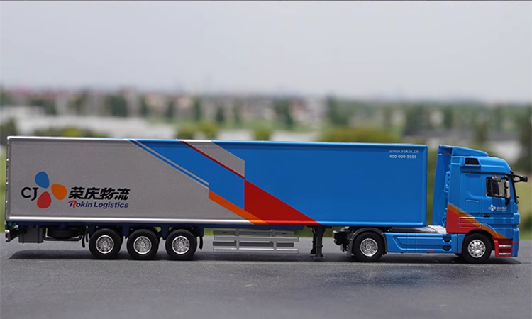 High-Fidelity 1:50 Scale Mercedes-Benz Alloy Container Truck Model for collection, gift, display