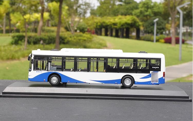 1:64 Shanghai Volvo Sunwin bus model low entrance city bus model for gift, collection