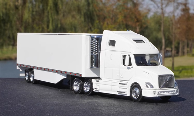 1:64 Volvo Freightliner American-Style Long Nose Container Truck | Diecast Alloy Model with Detachable Trailer