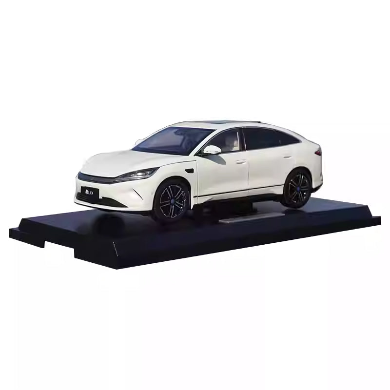 High Simulation 1:18 BYD QinL EV 2025 Alloy Model – Realistic Electric Car Collectible & Display Replica