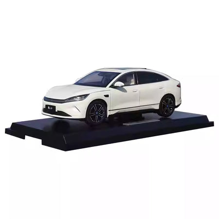 High Simulation 1:18 BYD QinL EV 2025 Alloy Model – Realistic Electric Car Collectible & Display Replica