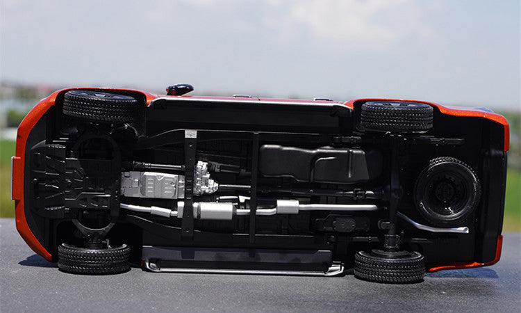 Premium Alloy 1:18 Scale Original ISUZU D-MAX 2023 Version collectible diecast Pickup Truck Model with Opening Doors and Detailed Interior
