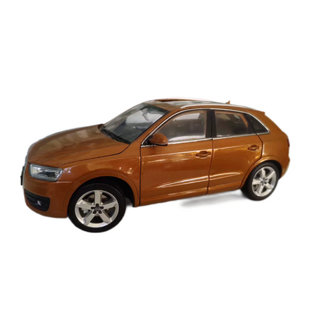 Original factory 1:18 Audi Q3 SUV alloy car model classic toy models for Birthday/christmas gifts, collection