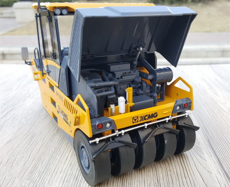 New release high quality 1:25 XCMG XP305S Tire Road Roller Diecast Scale Model for collection, gift
