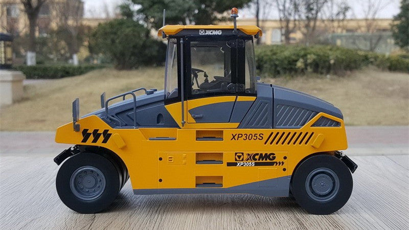 New release high quality 1:25 XCMG XP305S Tire Road Roller Diecast Scale Model for collection, gift
