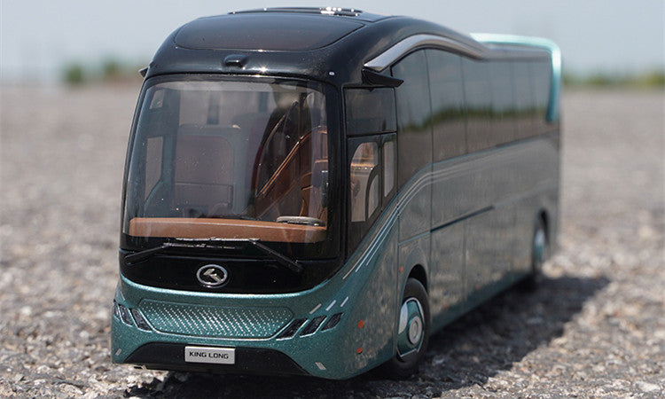 1:38 Kinglong MC “Land Cruiser” Scale Luxury Bus Collectible – Full Alloy Bus with Lighting Effects