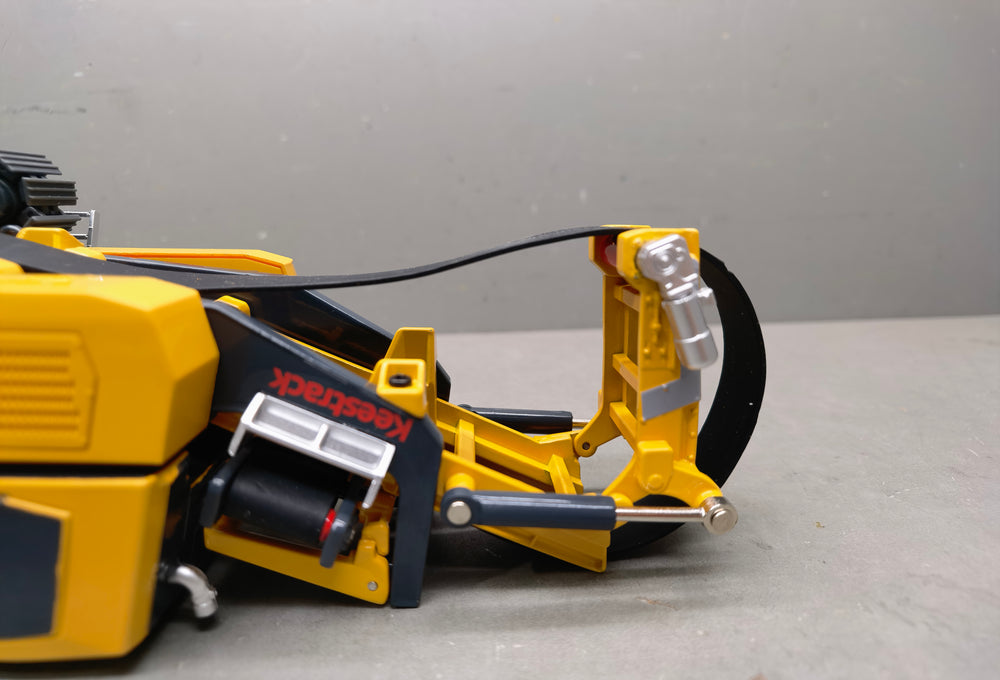 High quality 1:50 Keestrack B5E diecast crusher model Jaw crusher model