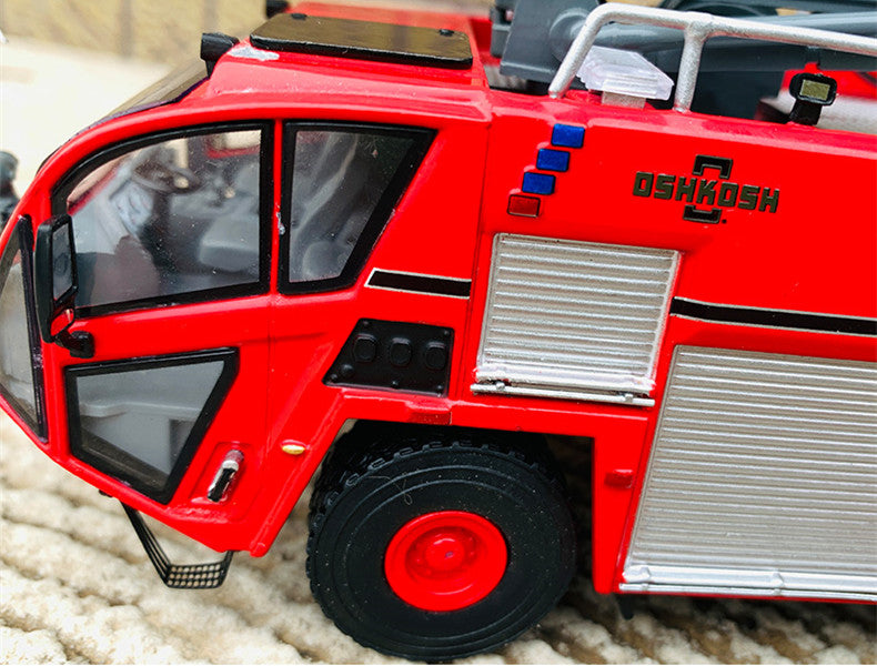 Original factory 1:50 Oshkosh Striker Diecast Fire fighting truck models metal Airfield fire engine truck model for gift