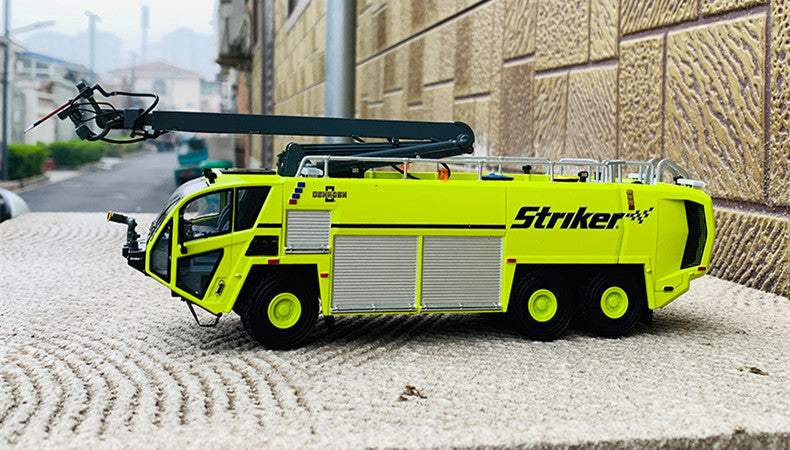 Original factory 1:50 Oshkosh Striker Diecast Fire fighting truck models metal Airfield fire engine truck model for gift