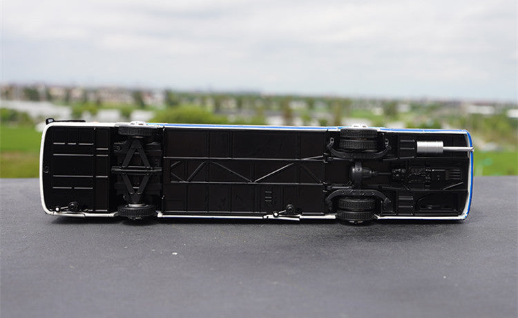 Original factory 1:42 Yutong ZK6122H9 diecast luxury tourist bus model for gift, collection