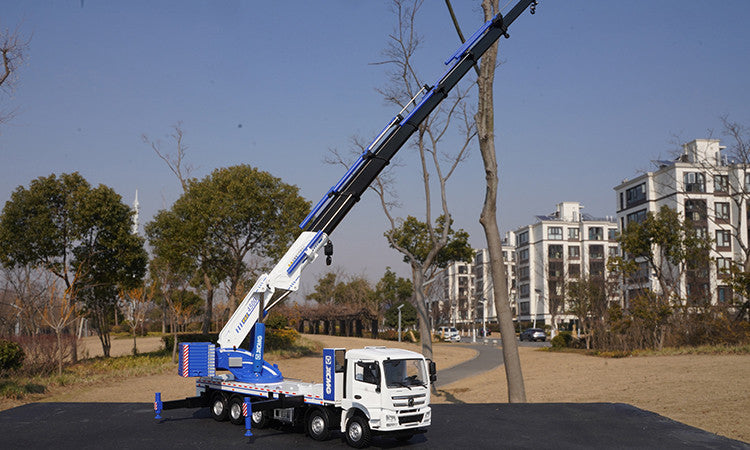 1:35 XCMG SQZ4500 Diecast Heavy-Duty Folding Arm Truck Crane Model for Collectible Gift