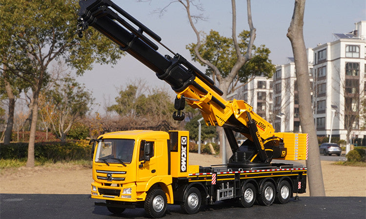 1:35 XCMG SQZ4500 Diecast Heavy-Duty Folding Arm Truck Crane Model for Collectible Gift