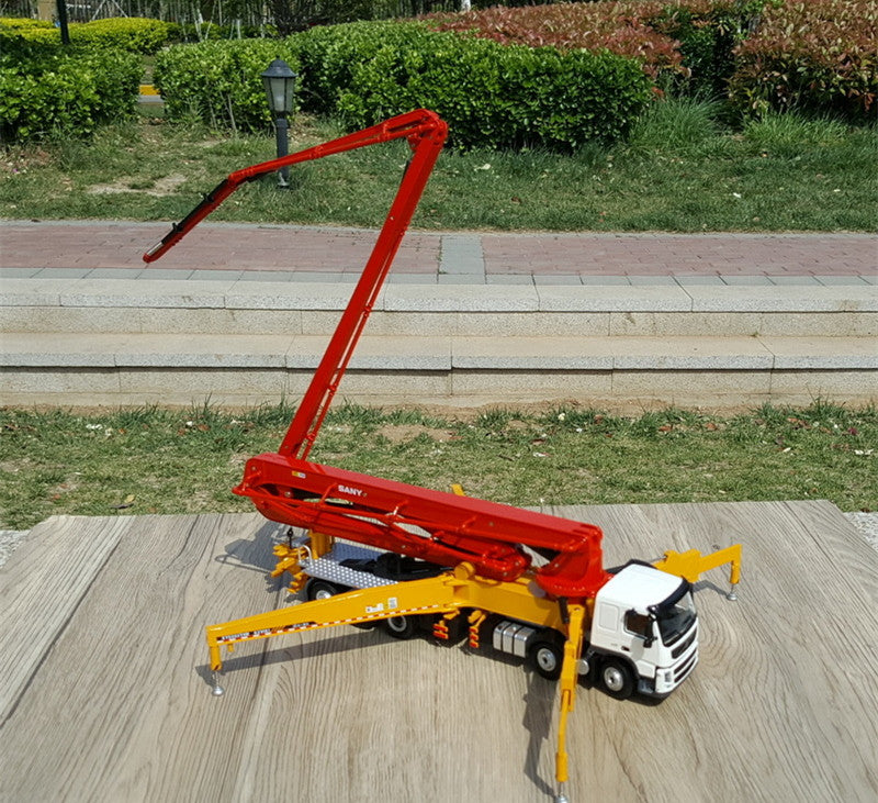 High-Fidelity 1:50 SANY Volvo 62M Diecast Concrete Pump Truck Model - Alloy Volvo Engineering Vehicle with Extendable Boom & Rotating Cabin