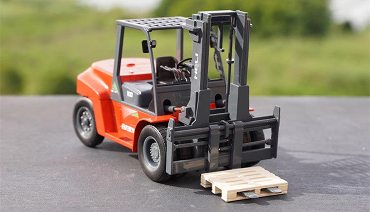 Original high quality 1:25 HELI G-Series 10T collectible forklift model – Realistic Heavy-Duty Alloy Construction Replica