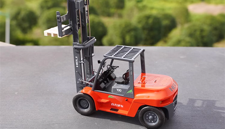Original high quality 1:25 HELI G-Series 10T collectible forklift model – Realistic Heavy-Duty Alloy Construction Replica