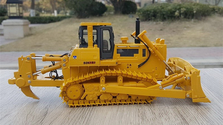 Realistic Heavy Equipment Replica 1:43 Shantui SD52-5 collectible bulldozer model with Functional Blade & Track
