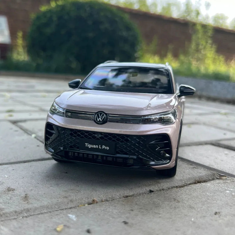 Original Factory 1:18 Volkswagen Tiguan L Pro R-Line 2024 Diecast SUV Model with Opening Parts & Detailed Interior