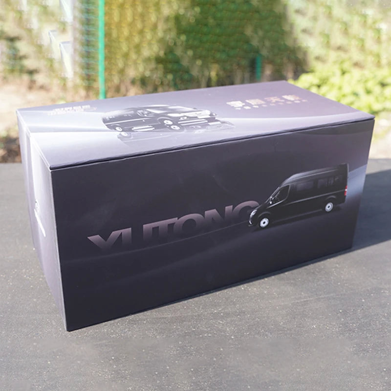 Authentic 1:24 Yutong Tianjun V6 Business Van Miniature–collectible Alloy Commercial Car Model for Gift, Display